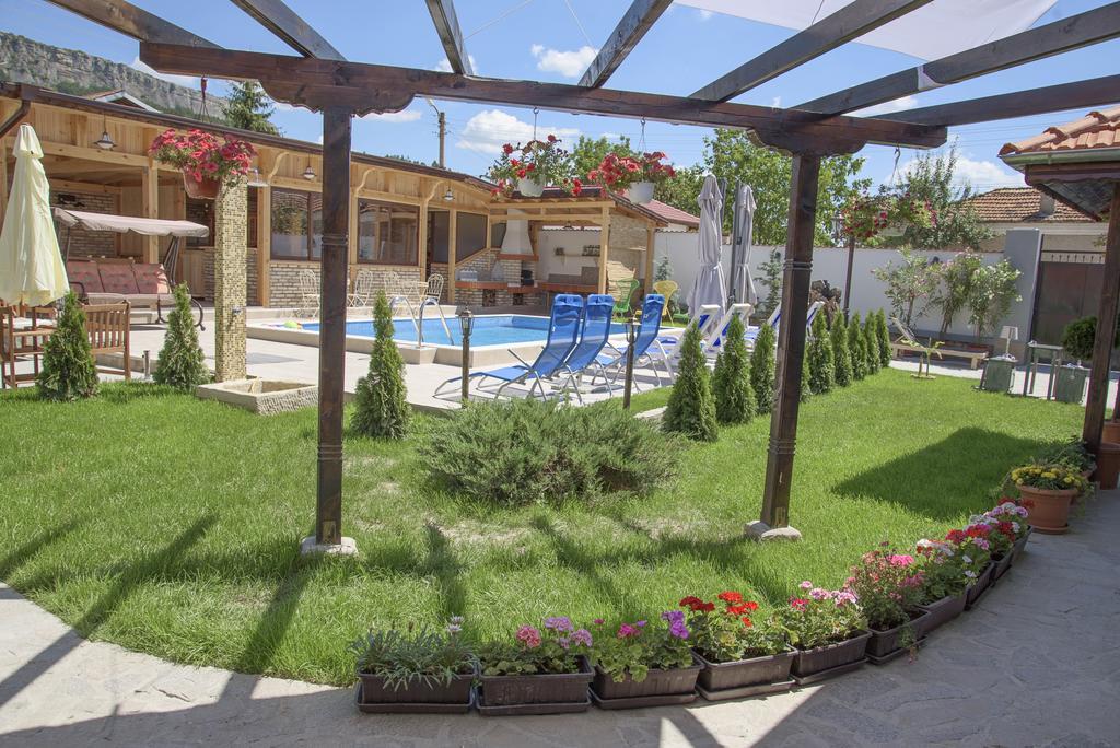 Guest House Zlateya Madara Exterior photo
