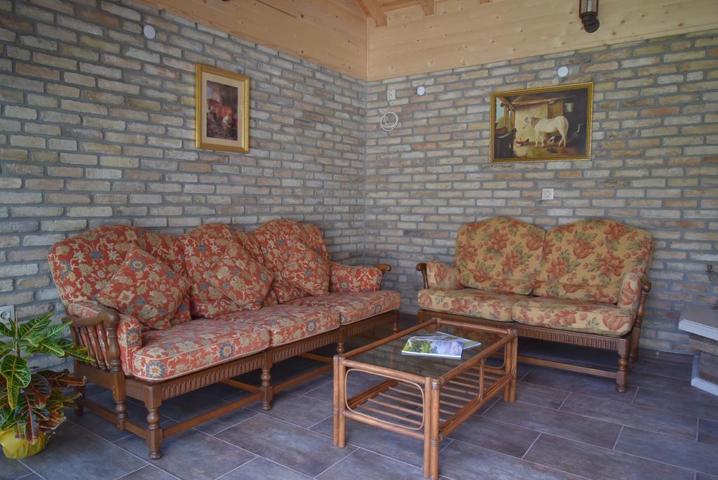 Guest House Zlateya Madara Exterior photo
