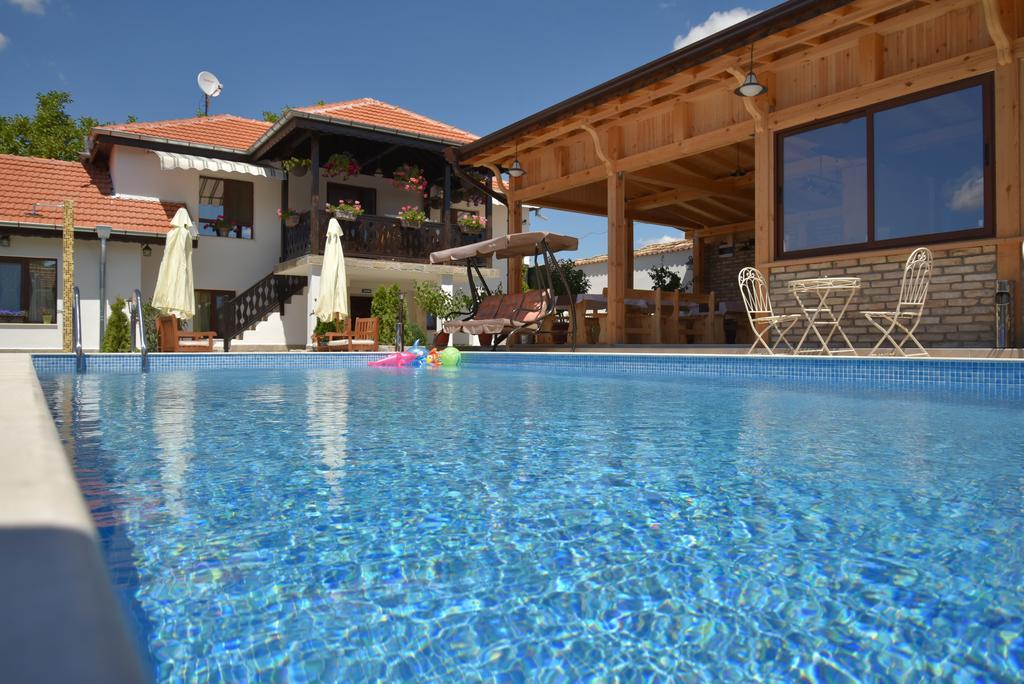 Guest House Zlateya Madara Exterior photo