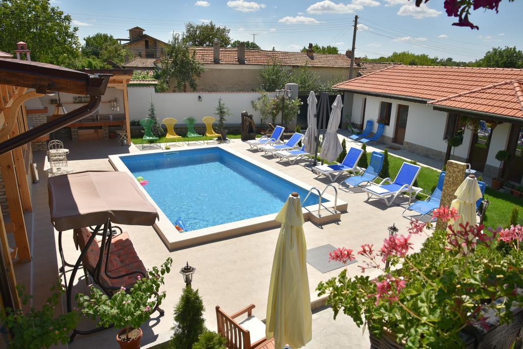 Guest House Zlateya Madara Exterior photo